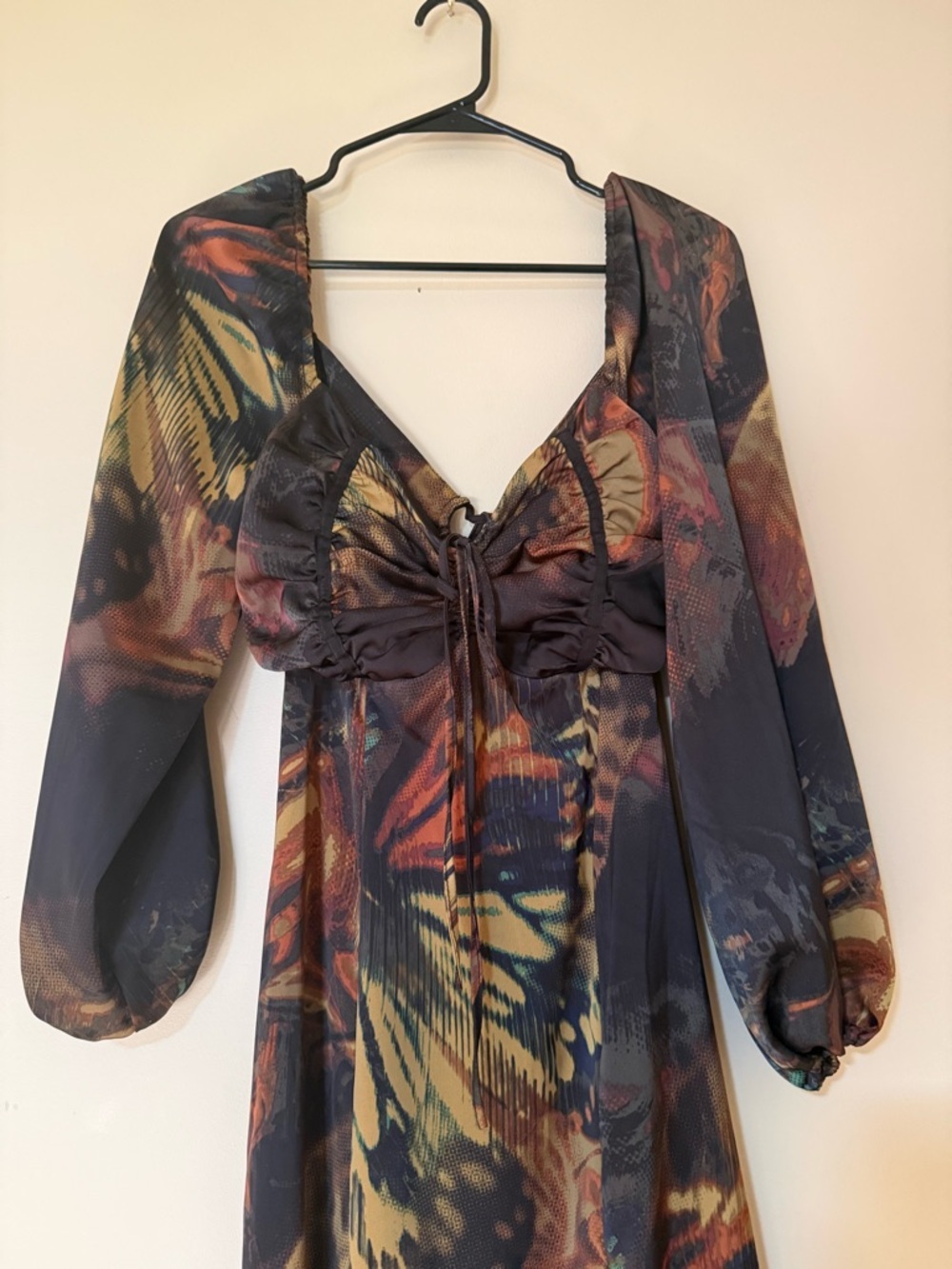 URBAN OUTFITTERS Kitty Printed Puff Sleeve Midi Dress - Picture 5 of 11
